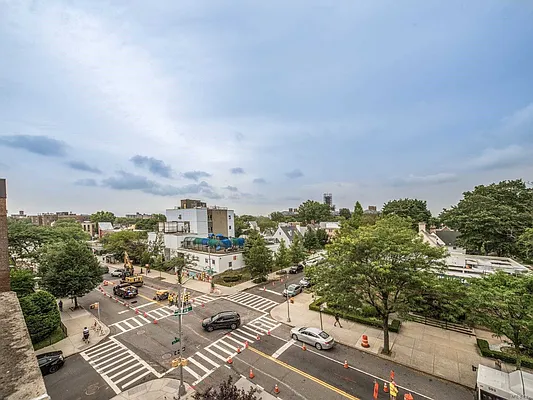 Sold by Charles Rutenberg Realty, Inc. | media 35