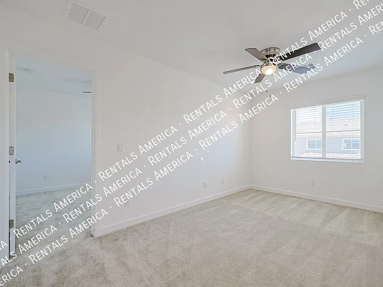 6038 W Hartford Ct — Photo 11