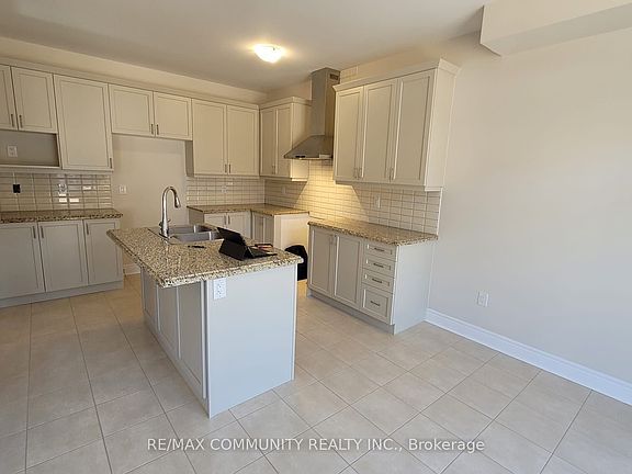 2nd image of 18 Walworth St