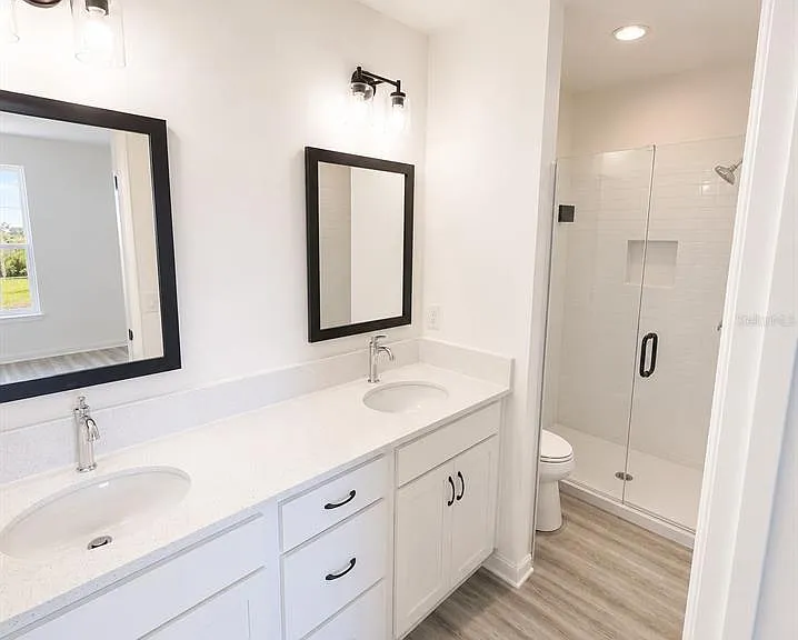 2440 Bowling Ter — Photo 11
