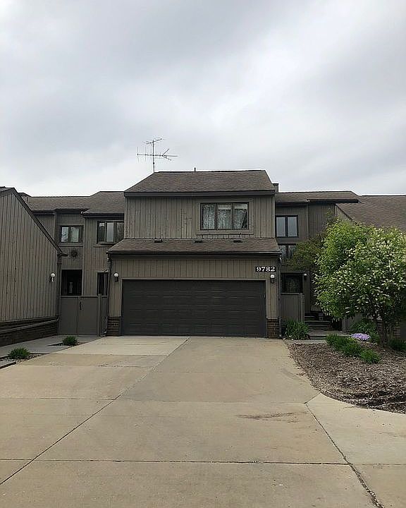 1st image of 9782 Hawthorne Glen Dr