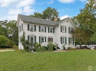 29460 W Roberts Rd, Pt Barrington, IL 60010