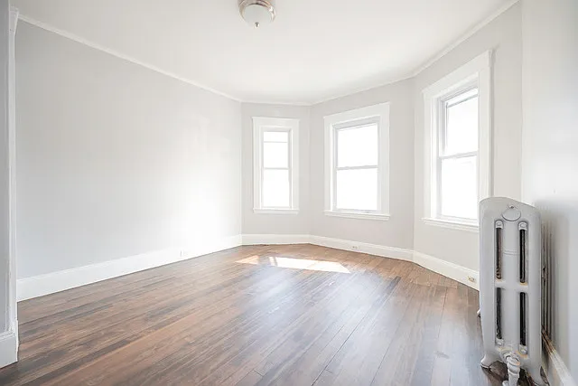 25 Thornley St #2 — Photo 3