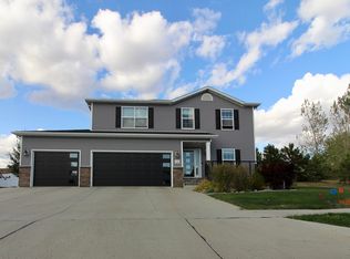 1328 Talon Rd, Bismarck, ND 58503