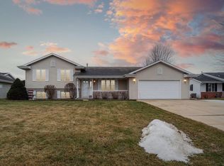 4436 Rockingham Dr, Janesville, WI 53546