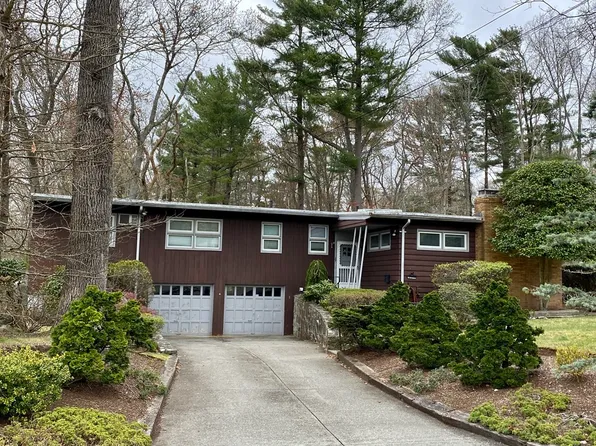 39 Beverly St, Dartmouth, MA 02747