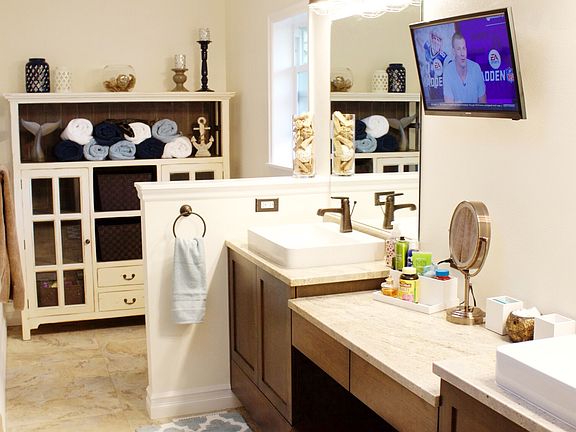 Master Bath - Right Side
