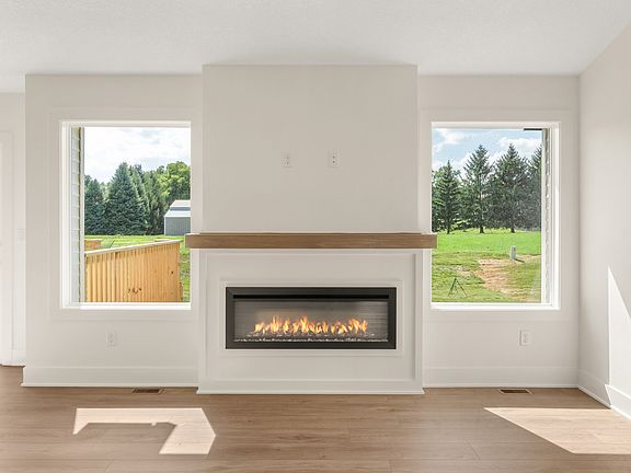5th image of 218 NE Wildflower Dr