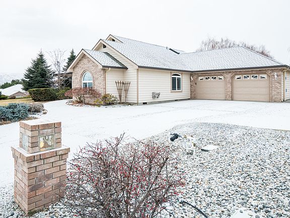 3rd image of 605 Briarwood Dr