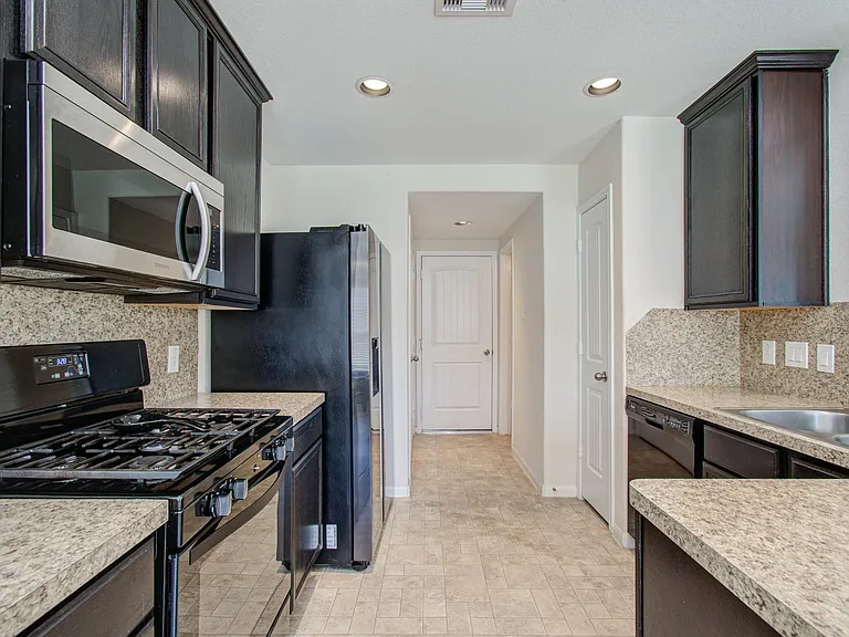 14839 Swansea Harbor Ln — Photo 13