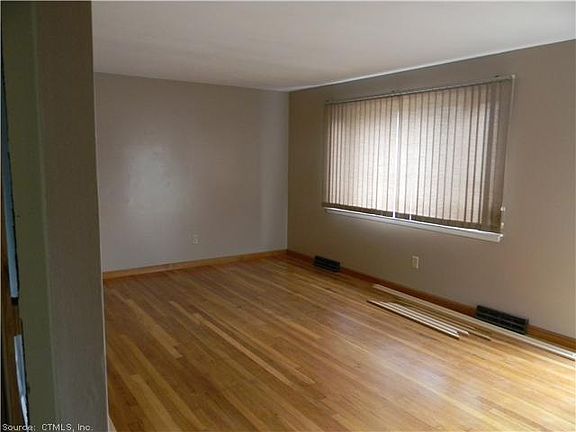 3rd image of 209 Montemerlo Ave