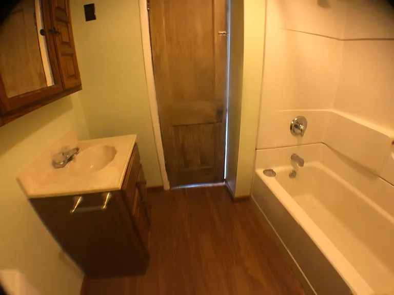 703 E Chippewa St #B — Photo 3