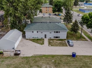 921 19th St S, Moorhead, MN 56560
