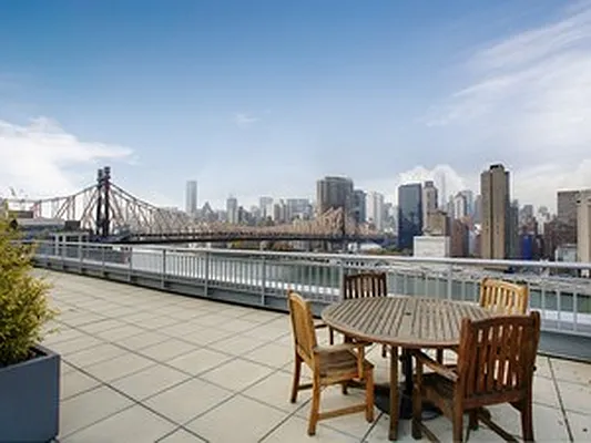 Sold by Corcoran | media 19