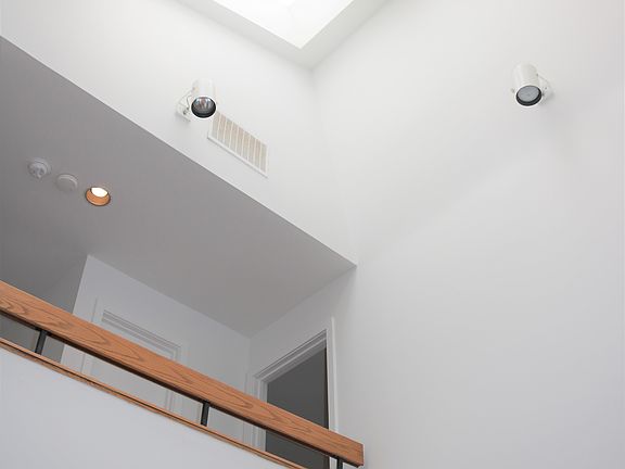 5th image of 5329 Strathmore Ave