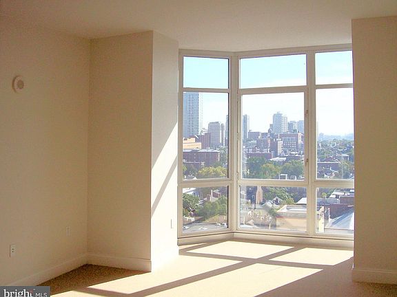 4th image of 440 S Broad St Unit 1109