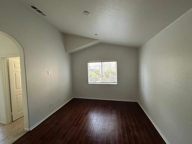 820 Silver Dr — Photo 50