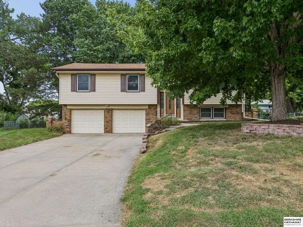 4924 N 117th Cir, Omaha, NE 68164