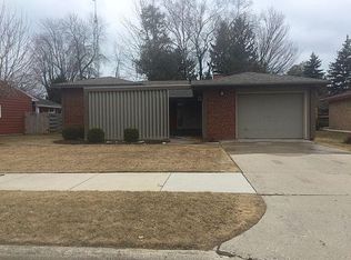 3126 Monroe St, Two Rivers, WI 54241