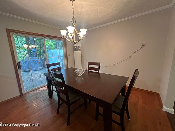 4th image of 111 Vale Dr