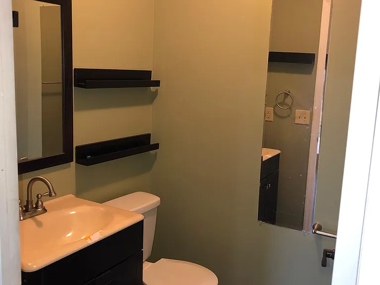 416 W Wenger Rd — Photo 23