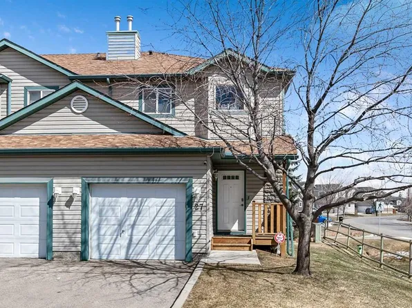 156 Canoe Dr SW #27, Airdrie, AB T4B 2Z3