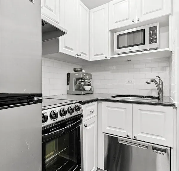 134 E 22nd St #108 — Photo 2