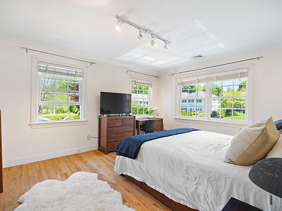 5th image of 11A School Ln