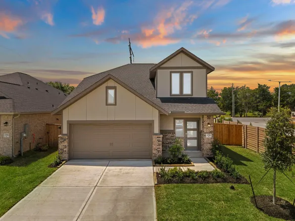 2796 English Laurel Dr, Alvin, TX 77511