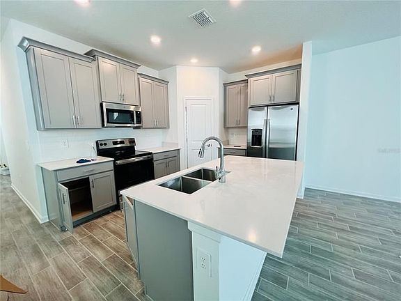 5th image of 11422 Great Rock St