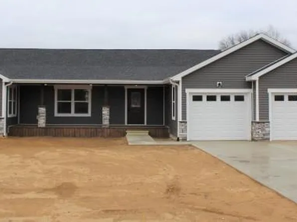 5306 Johnson St, Knox, IN 46534