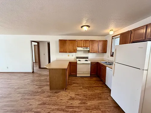 4914-4920 Basswood Dr Photo 1