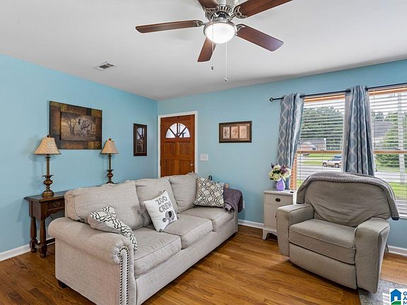 5th image of 1111 Poplar Cir