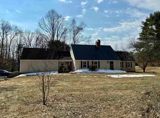 710 Meadowland Farms Rd, Hartford, VT 05047