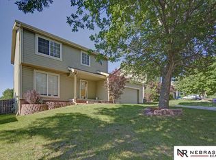 14602 Larimore Ave, Omaha, NE 68116