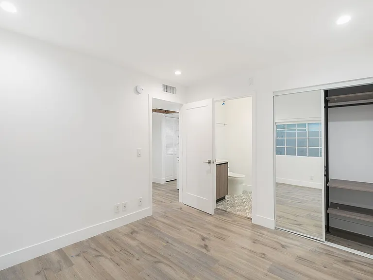3701 Hughes Ave — Photo 23