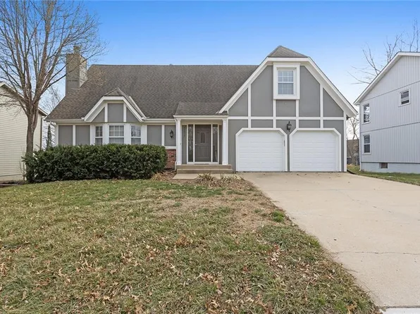 11517 W 116th St, Overland Park, KS 66210