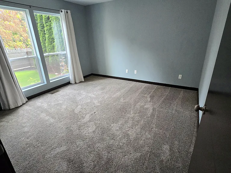 18445 Pheasant Ln — Photo 3