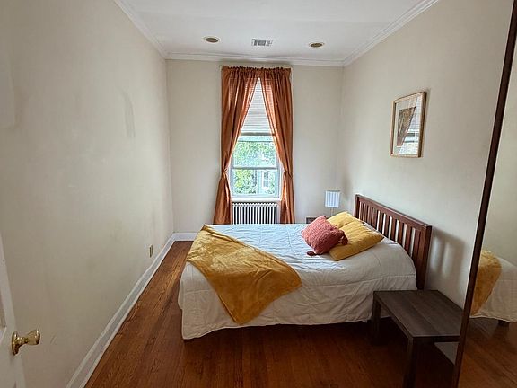5th image of 110 Hauxhurst Ave