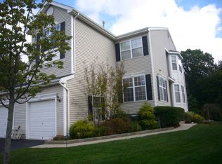 17 Cheyenne St, Tinton Falls, NJ 07712
