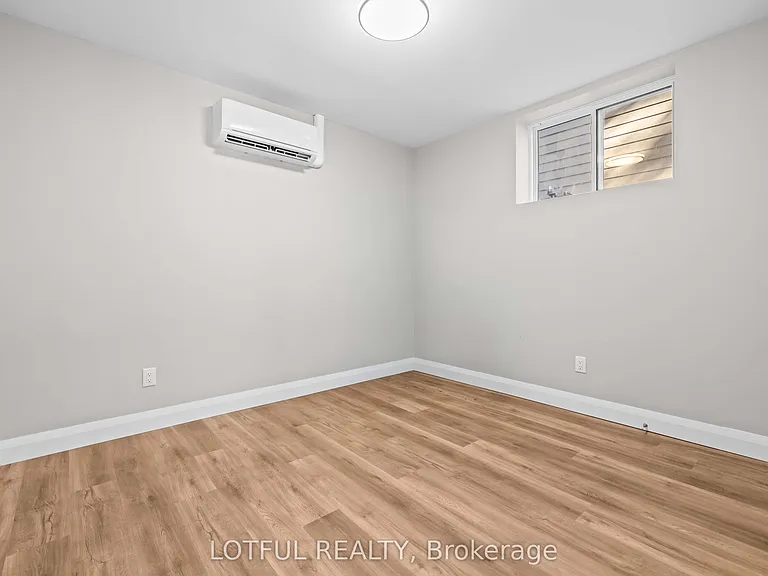 516 Tweedsmuir Ave W #A — Photo 10