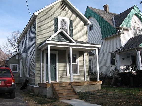 3rd image of 290 Franklin St