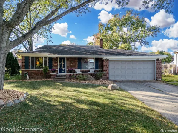 4257 Gatesford Circle Dr, Troy, MI 48085