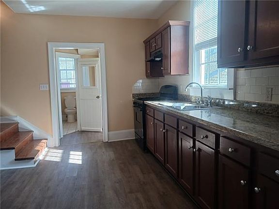 5th image of 1219 Governor Nicholls St