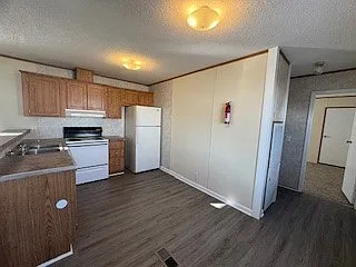 3 bed, 2.0 bath, 1120 sqft, $850 — Photo 3