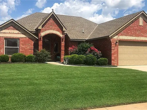 3304 Canton Trl, Yukon, OK 73099