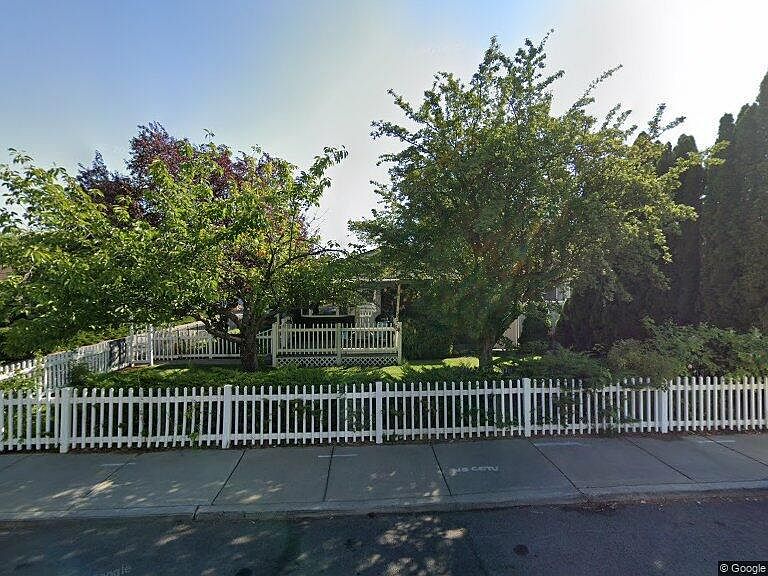 Fenced front yard