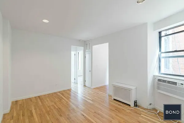 Rented by Bond New York | media 3