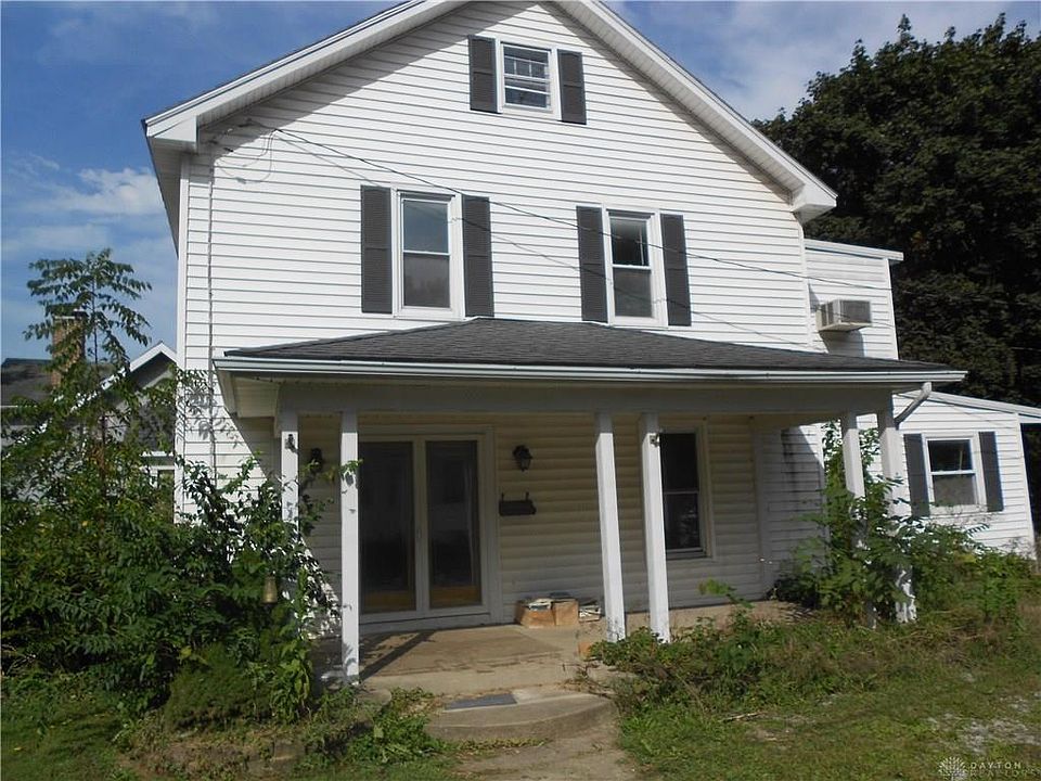 2nd image of 410 E Cherry St
