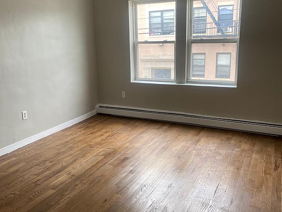 4th image of 126 S Durand Pl #3
